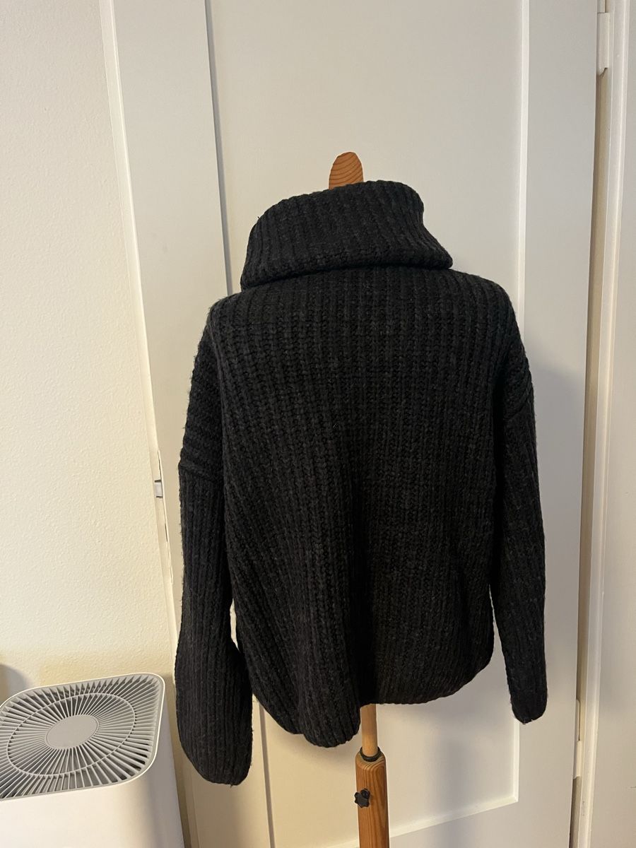 Maglioni & Felpe: Warmer, schwarzer Strickpullover von Topshop Grösse 36-38 – Usato da Zürich venduto da Mrstm4 1