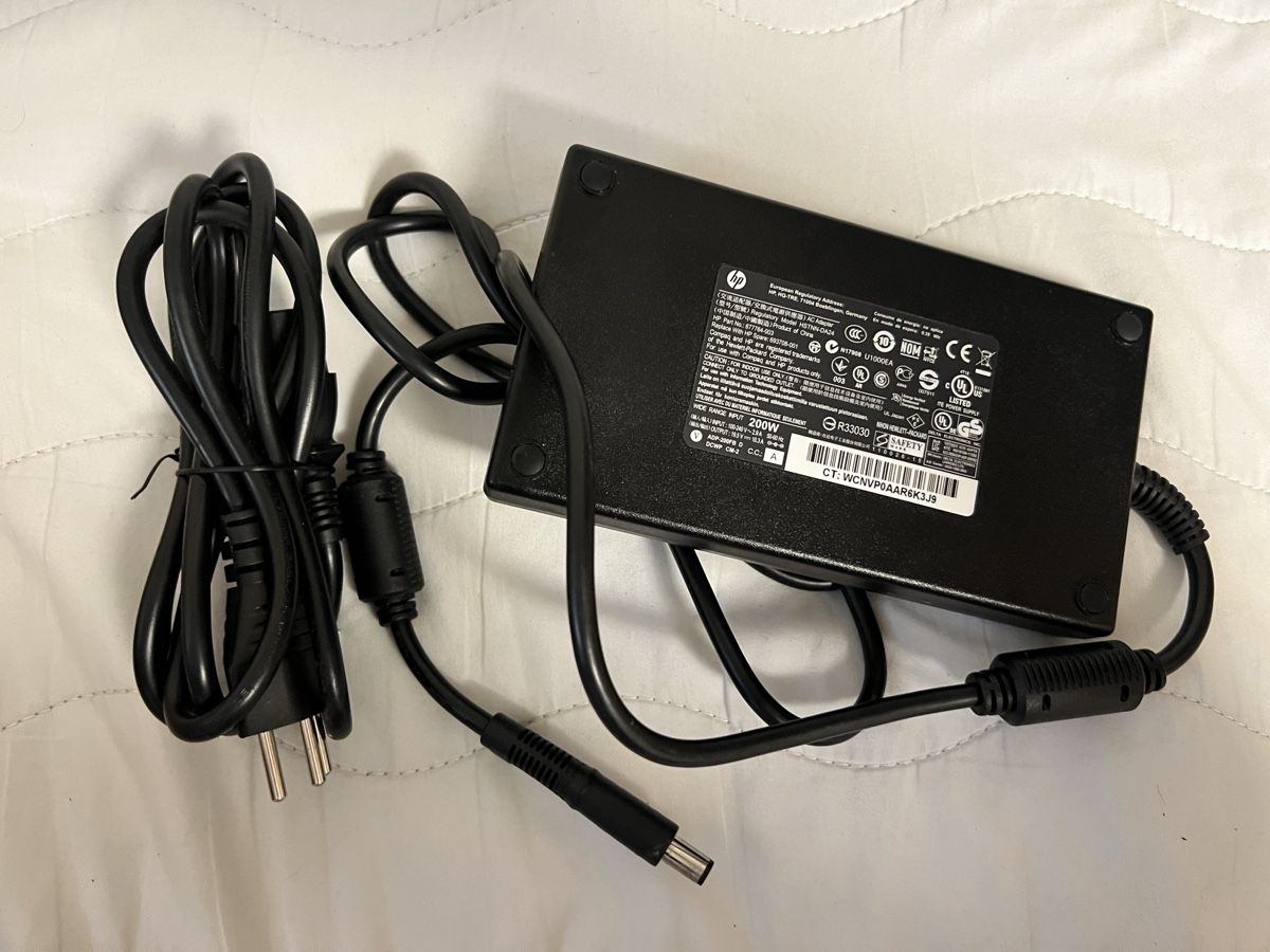 Hewlett Packard Chargeur: HP Netzteil 200W – D'occasion à Uster par VerkaufenMachtSpass