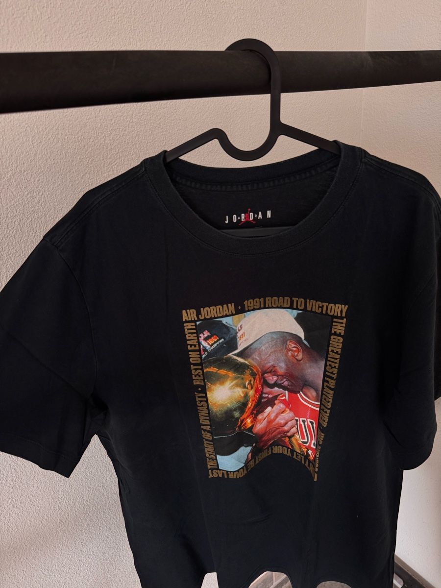 Jordan T-shirt: Nike Jordan T-shirt – Usato da Alpnach Dorf venduto da rie_72hw