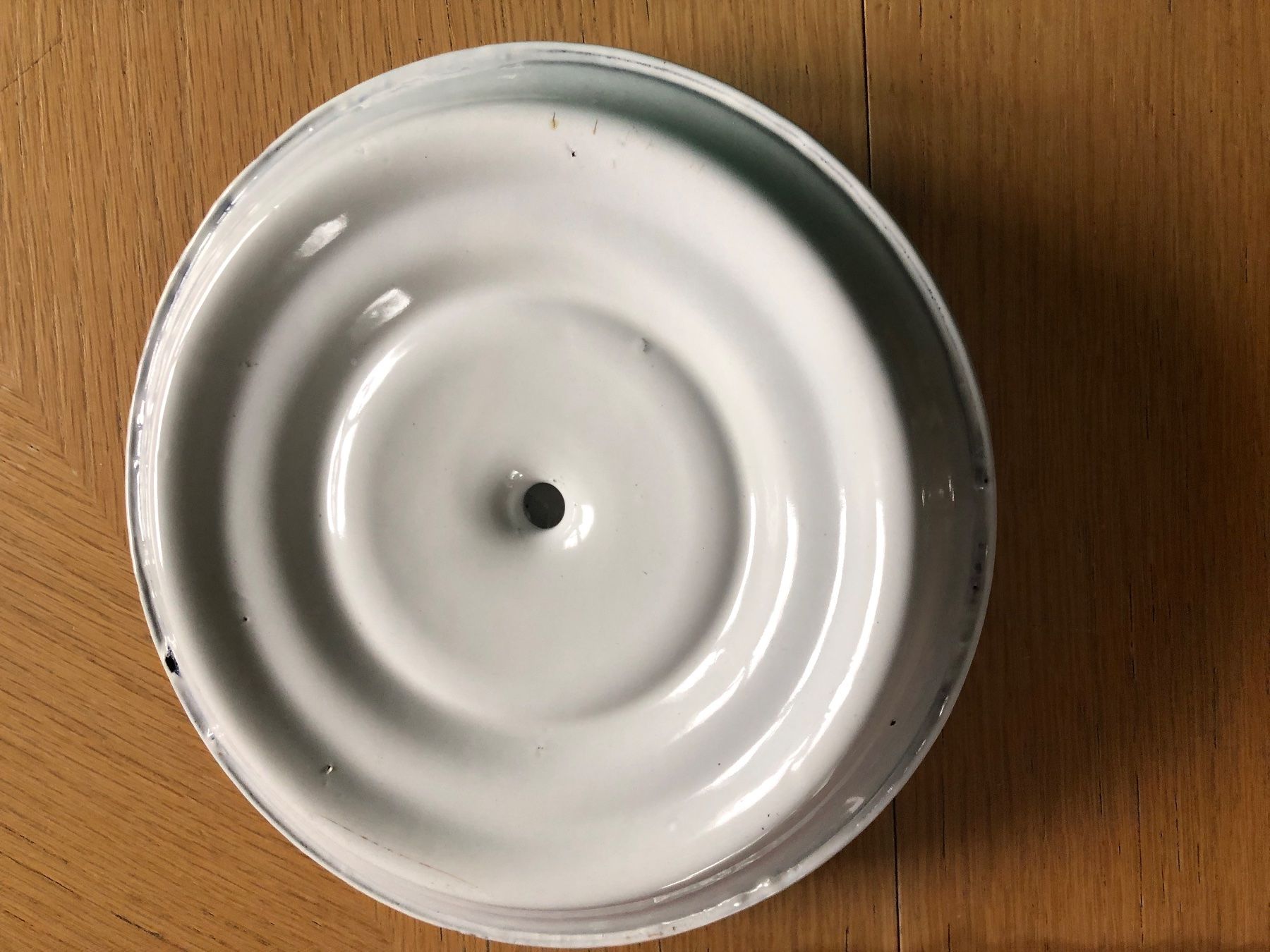 Ciotole: Antiker Emaille Deckel Shabby Chic – Usato da Schübelbach venduto da Dolly990_2 1