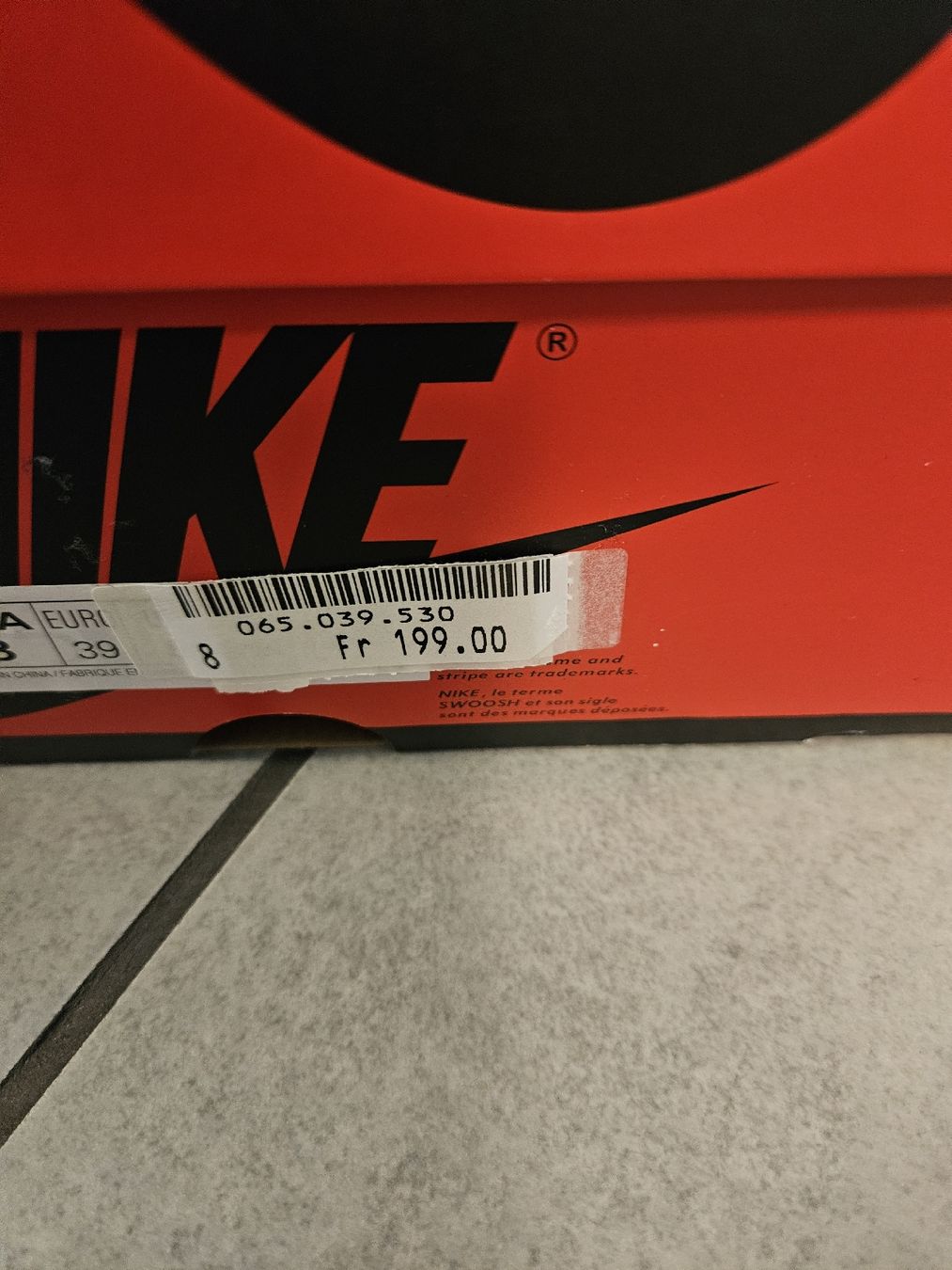 Nike Scarpe da uomo: Neue Nike Air Jordan, Gr. 39 – Nuovo e nell'imballaggio originale da Buchs ZH venduto da Solletico 2
