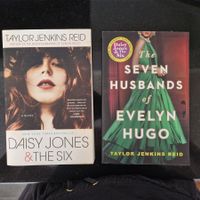 Bücher Taylor Jenkins Reid: The seven husbands/ Daisy Jones