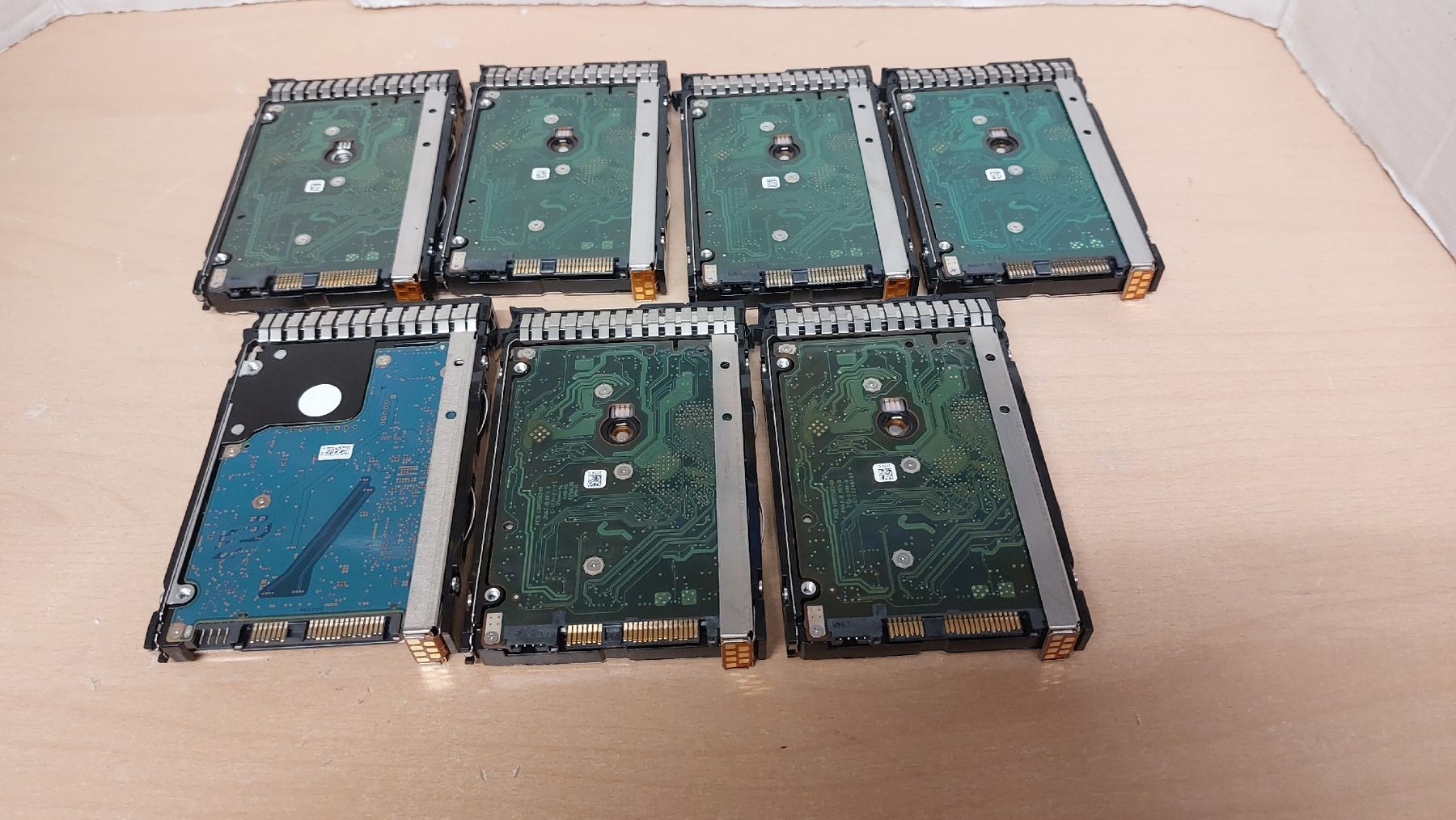 Hewlett Packard Serveurs: 7 x HP SAS 7k2 500GB Server Disk – D'occasion à Hinteregg par Amerizium 5