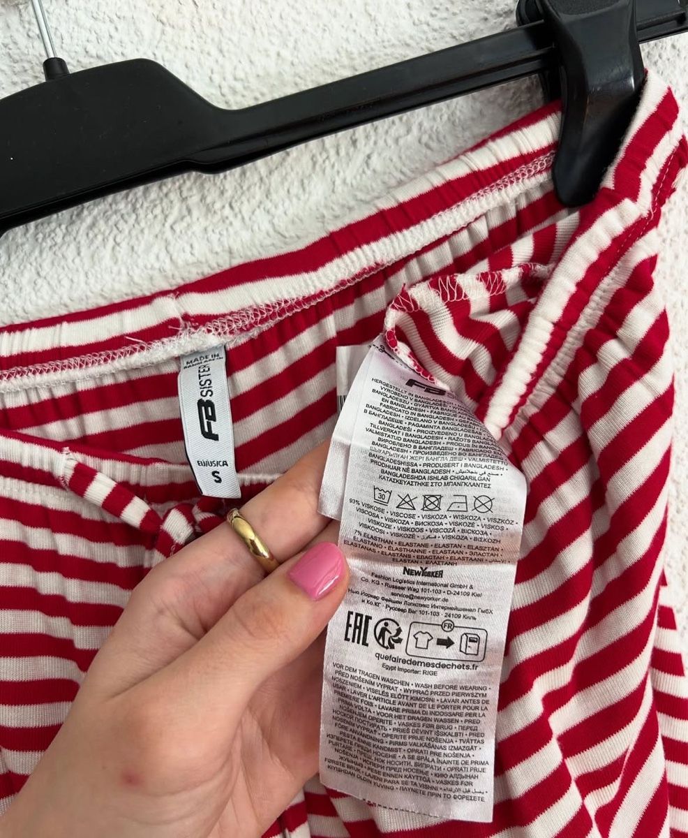 Pantaloni: Hose mit Streifen rot/weiss – Usato da Chur venduto da jgr_s6mm 2