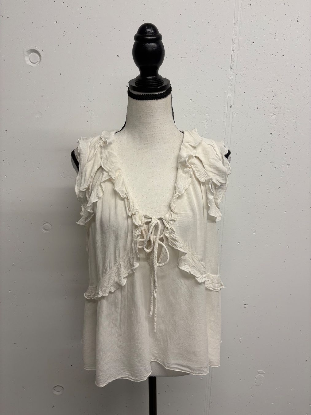 Iro Camicette: IRO romantische Bluse Top Gr. 40 creme Rüschen Boho – Usato da Regensdorf venduto da secondchancefashion