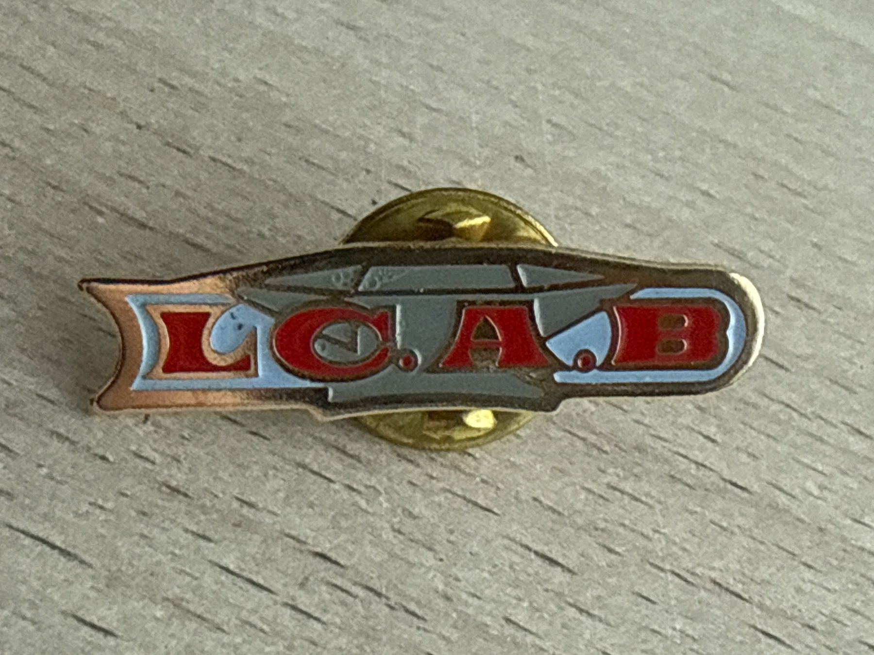 Plaquettes & Badges: Pin LC.A.B – D'occasion à Glattbrugg par Schweigmatt