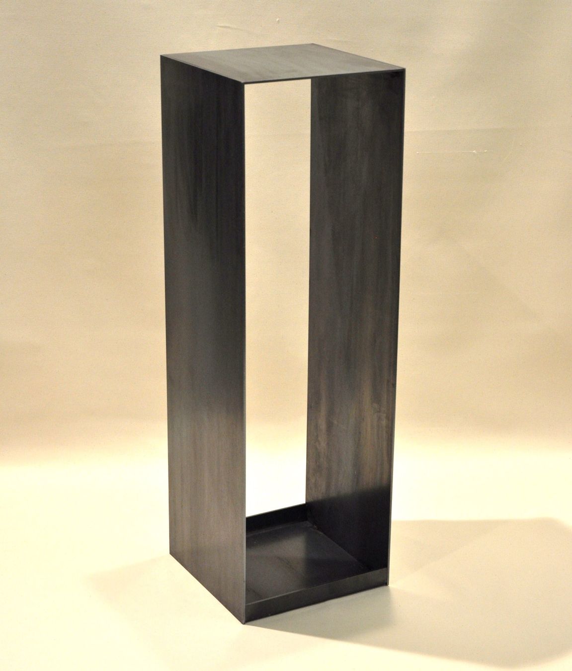 Articoli in legno: Brennholzturm – Nuovo e nell'imballaggio originale da Läufelfingen venduto da b-form 3