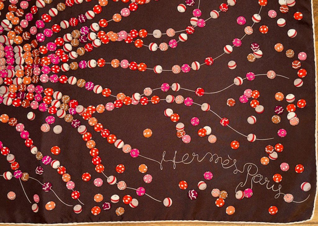 Hermès Foulards, Tücher & Schals: HERMES Foulard "DANCING PEARLS" – Gebraucht aus Zürich von Libraco 2