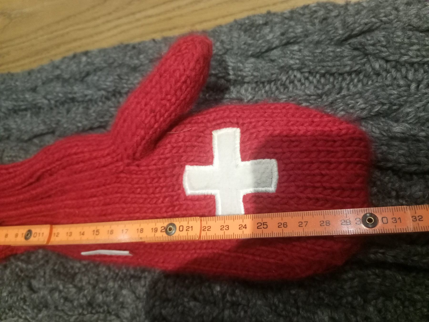 Lots de vêtements: Winterset Schal & Handschuhe – D'occasion à Intragna par Imzadi01 2