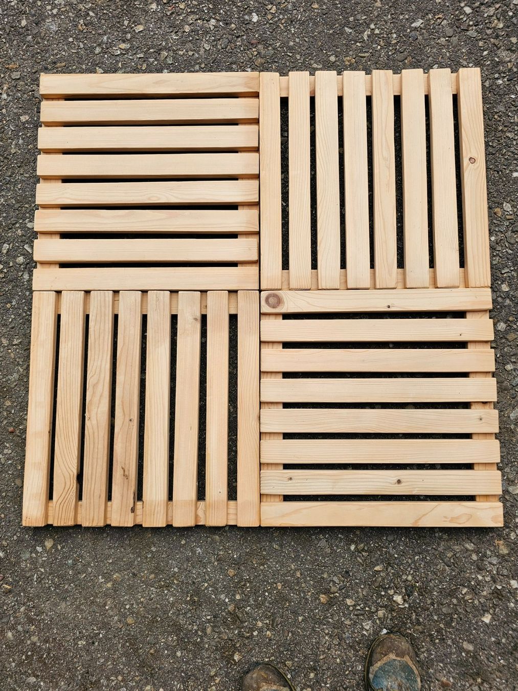 Articoli in legno: Holzrost – Nuovo (secondo la descrizione) da Aarburg venduto da Joerg.Andre