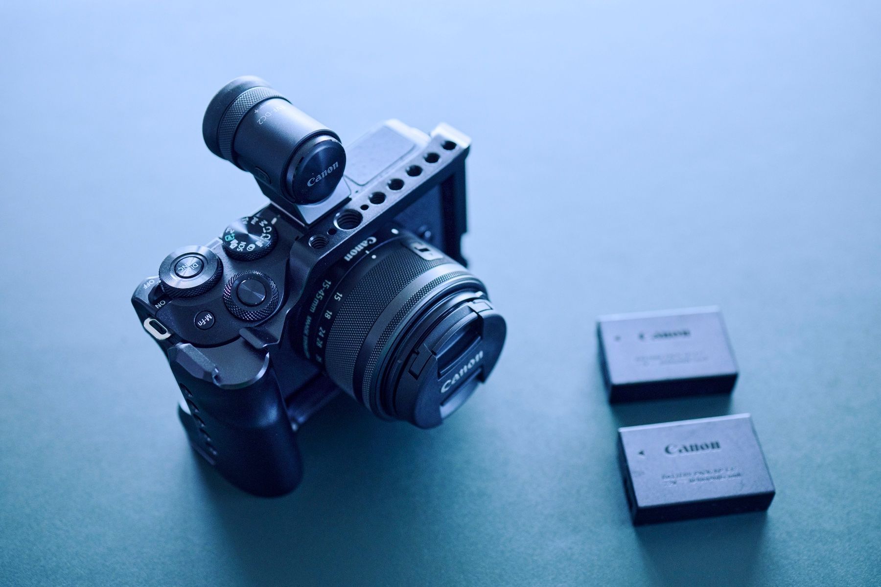 Canon Fotocamera: Canon M6 Mark II inkl. EVF – Usato da Meilen venduto da danielson0_3 3
