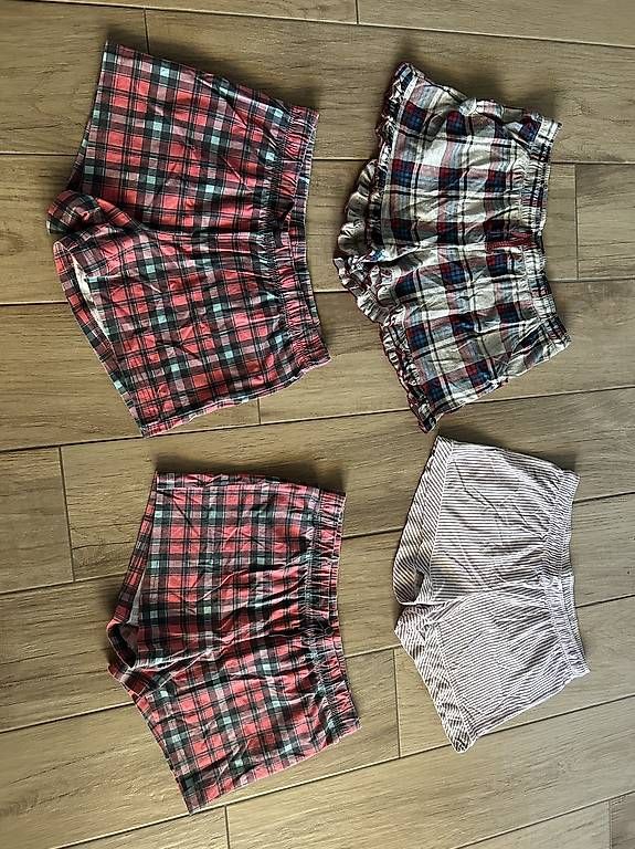 Negligees & Pyjamas: 4 Schlaf Shorts Gr. 40 – Gebraucht aus Willisau von Geissbock11