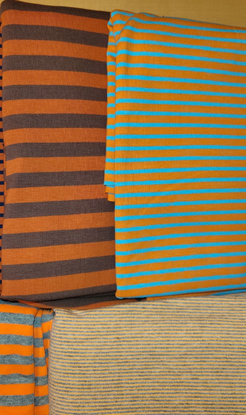 Tessuti: 7.7m Jersey-Paket Streifen – Nuovo (secondo la descrizione) da Madiswil venduto da fabrics 4