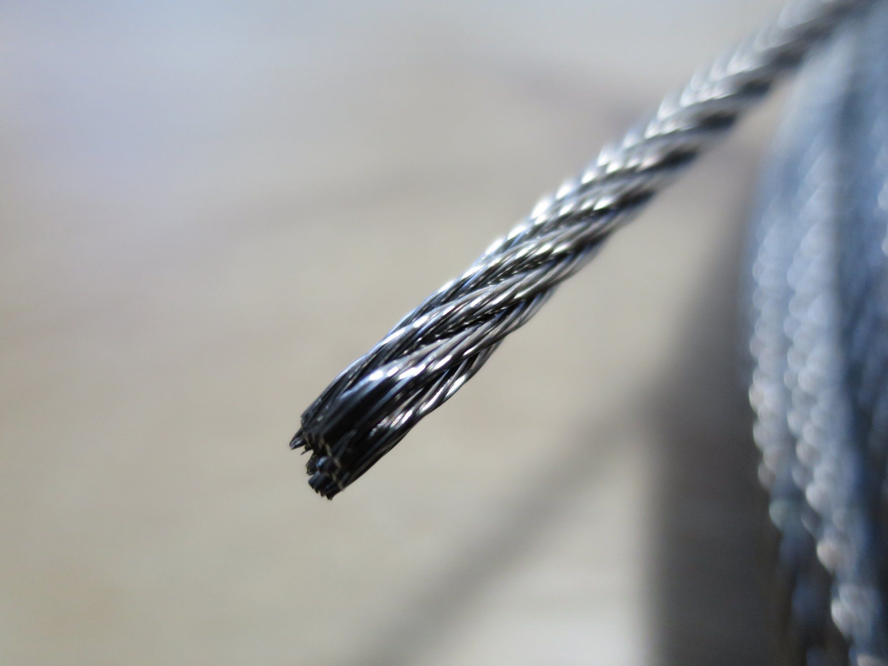 Ferramenta: Drahtseil 4mm Edelstahl V4A – Nuovo (secondo la descrizione) da Gundetswil venduto da Maegez 1