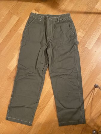 Santa Cruz Hose Olivgrün Gr. 38