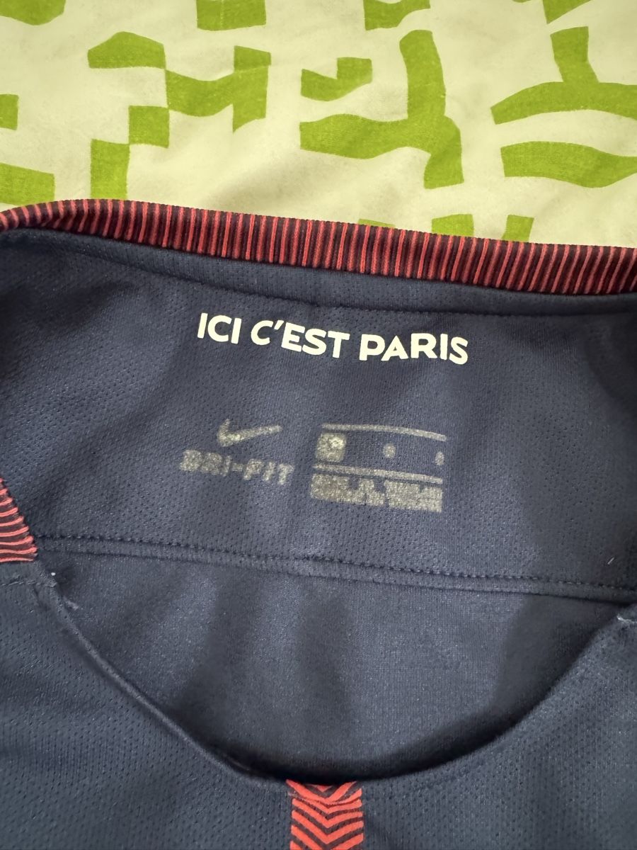 Nike Canottiere & Pantaloni: Mbappe Trikot saison 2017-18 – Usato da zürich venduto da sel_c7gk 2