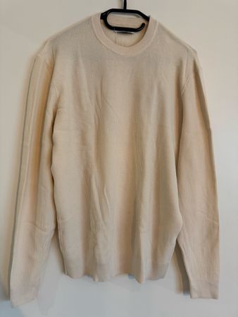Pull-over à col rond en maille côtelée couleur crème