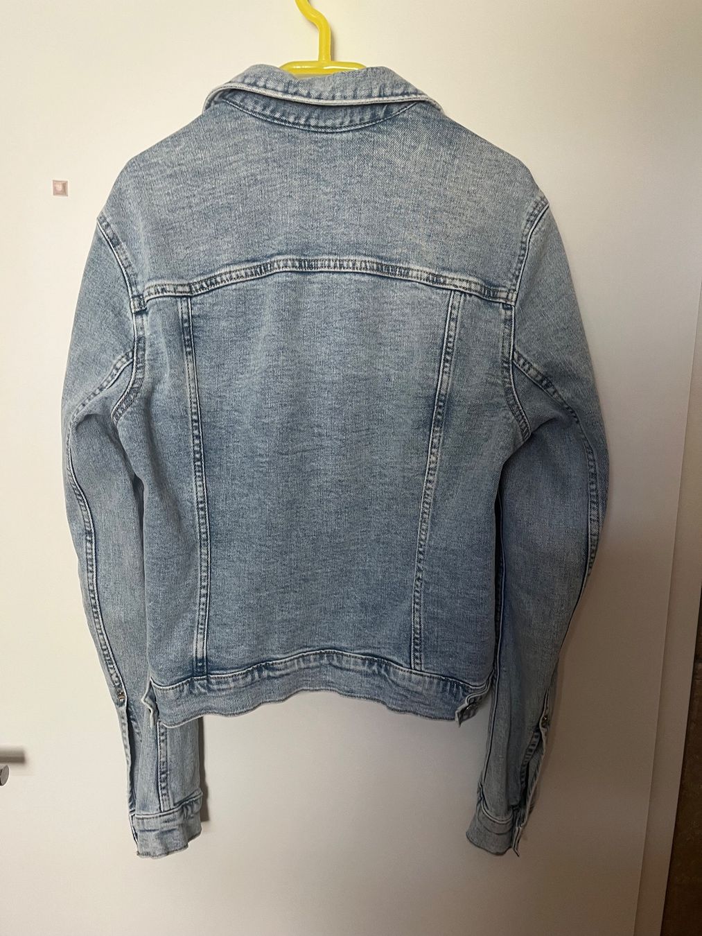 Jacken: Helle Jeansjacke – Gebraucht aus Wabern von str_yq7q 3
