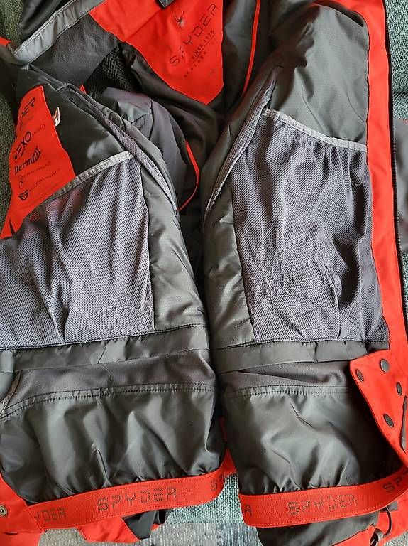 Jacken: Veste de ski Spyder, taille L, comme neuve – Gebraucht aus Neuchâtel von Cobra44 2