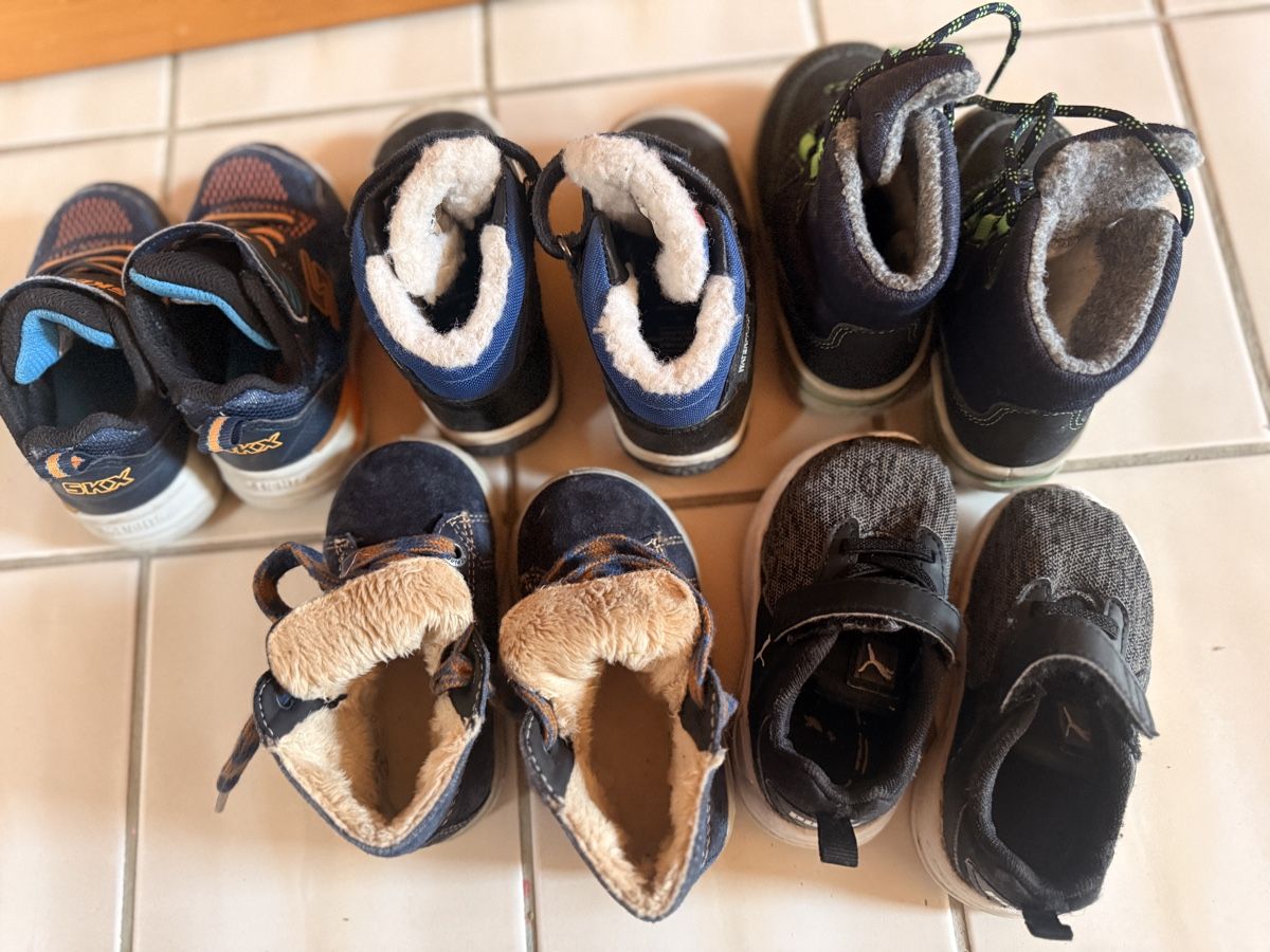 Scarpe per ragazzi: 8x Paars Schuhen 21/22 – Usato da Amlikon-Bissegg venduto da Rose_Rose 1