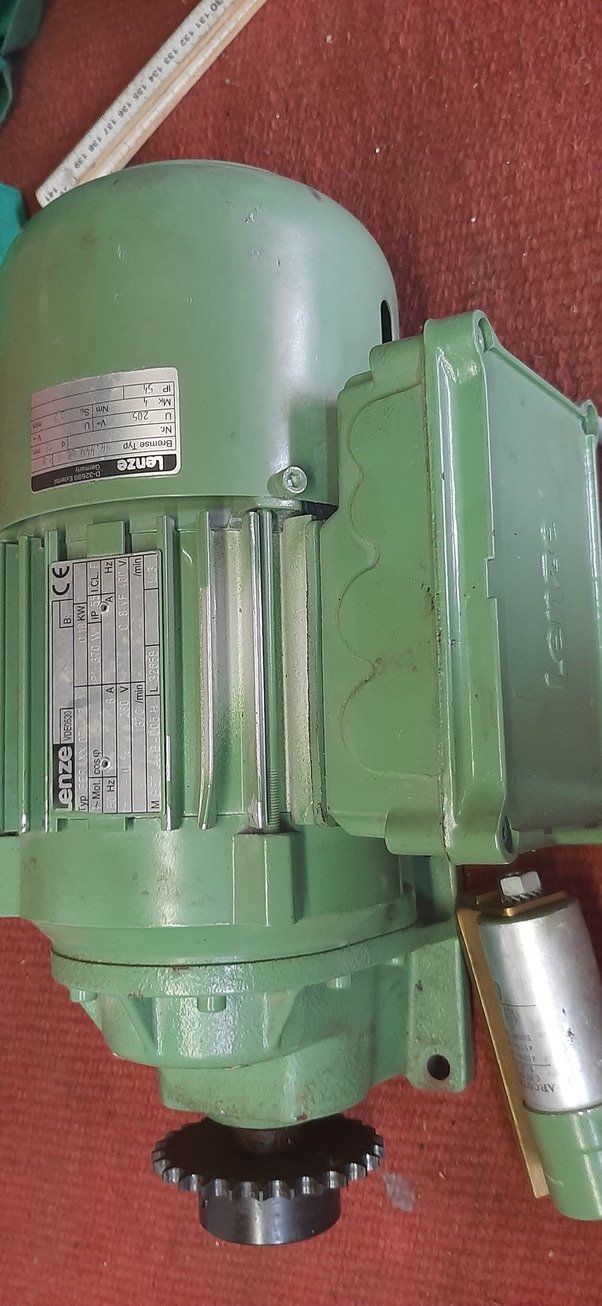 Motoren: Getriebemotor – Gebraucht aus Uhwiesen von Timtim