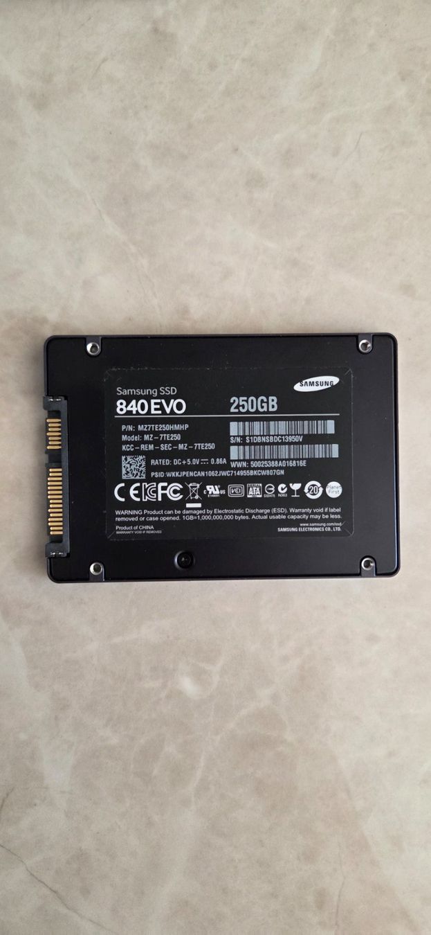 Samsung Harddisks: Samsung 840Evo 250GB SSD – Gebraucht aus Zihlschlacht von vogelgrip