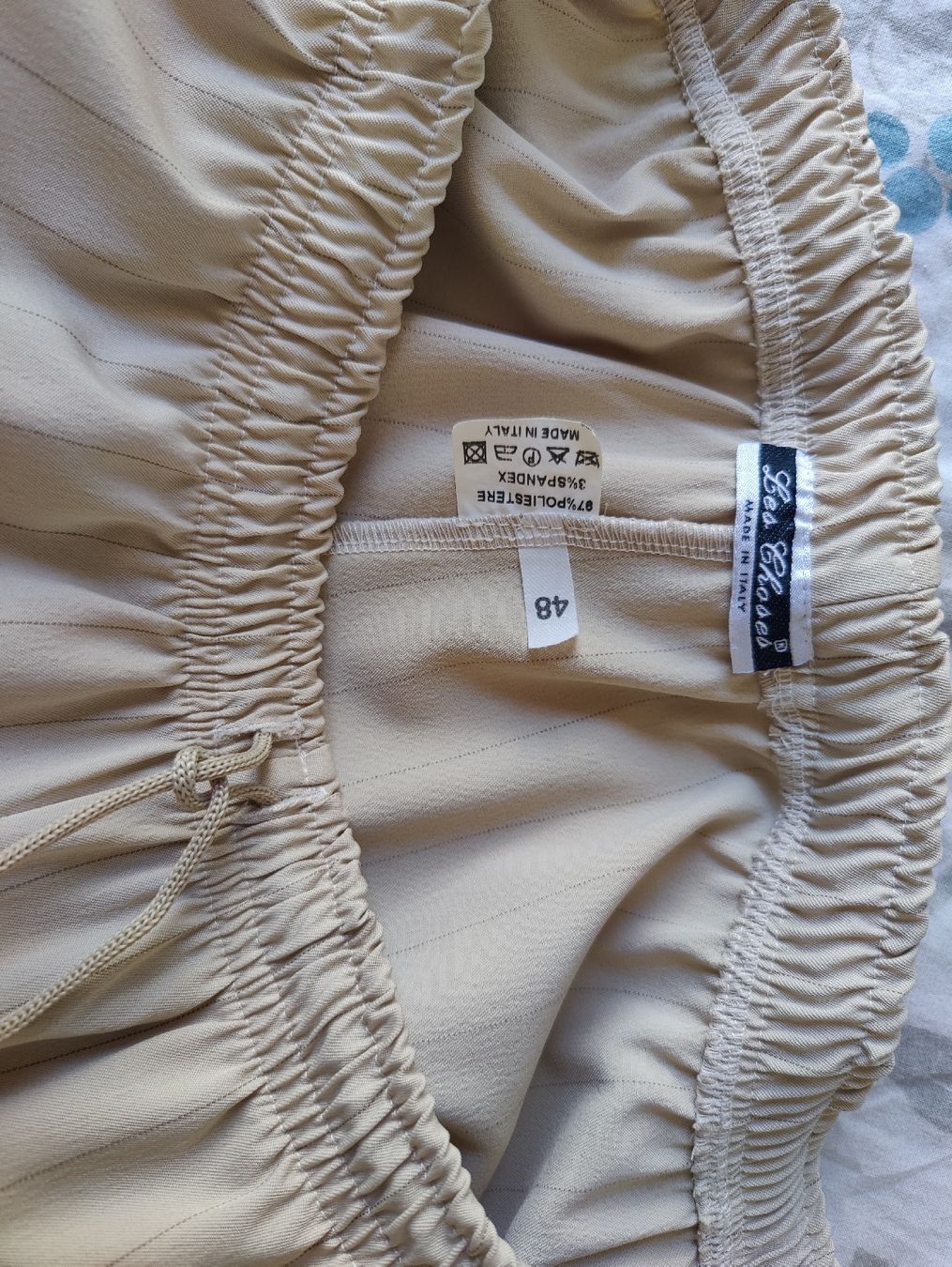 Anzüge & Kostüme: Beige Pinstripe Two-Piece Set Oversized Pantsuit – Neu (gemäss Beschreibung) aus La Tour-de-Peilz von dAutrefois 7