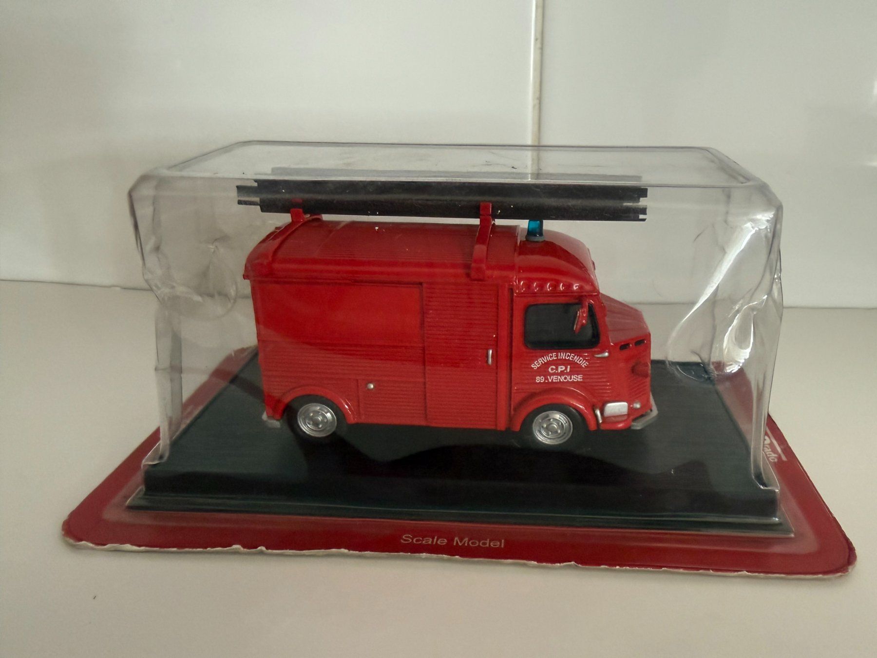 Citroën Modellini d'auto: Feuerwehr Citroen H-Type Integral Van 1-43 / 1 – Nuovo e nell'imballaggio originale da Stäfa venduto da thebrand