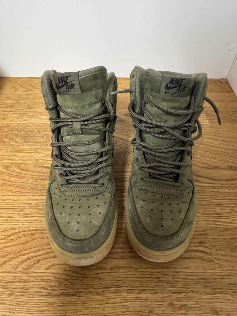 Nike Scarpe da donna: Nike Air Force 1 High Grün Gr. 38 – Usato da Münchenbuchsee venduto da LuiConte