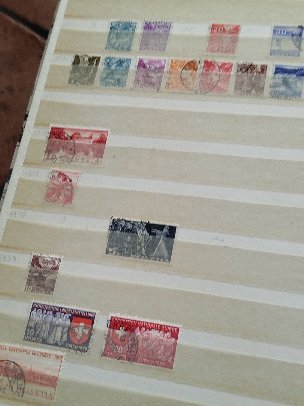Tutti i francobolli: album de timbres suisses – Usato da Châtel St Denis venduto da Magil71 2