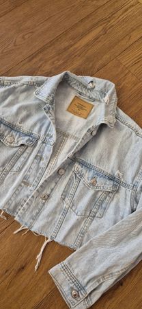 Stradivarius Jeansjacke hellblau Grösse S gebraucht