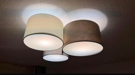 Deckenlampe, Stoffschirm, 3-flammig, neuwertig!