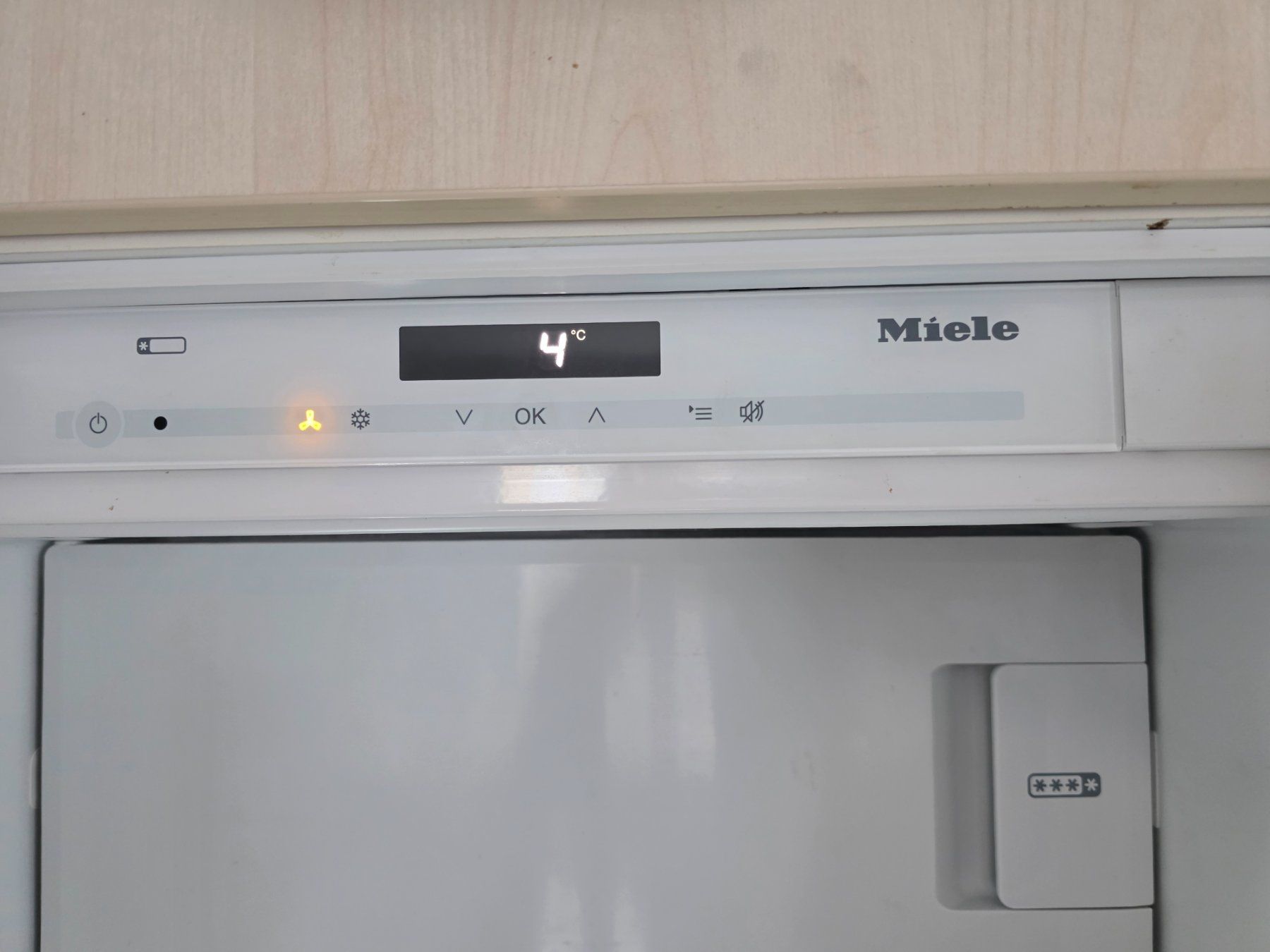 Miele Frigoriferi: Miele Kühlschrank K 35543-55 idf – Usato da Widnau venduto da B6X 1