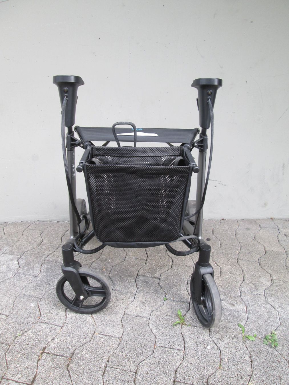 Ausili per la deambulazione: original ELLO Elektro Rollator / neuwertig – Nuovo (secondo la descrizione) da Rapperswil SG venduto da designandmore 2