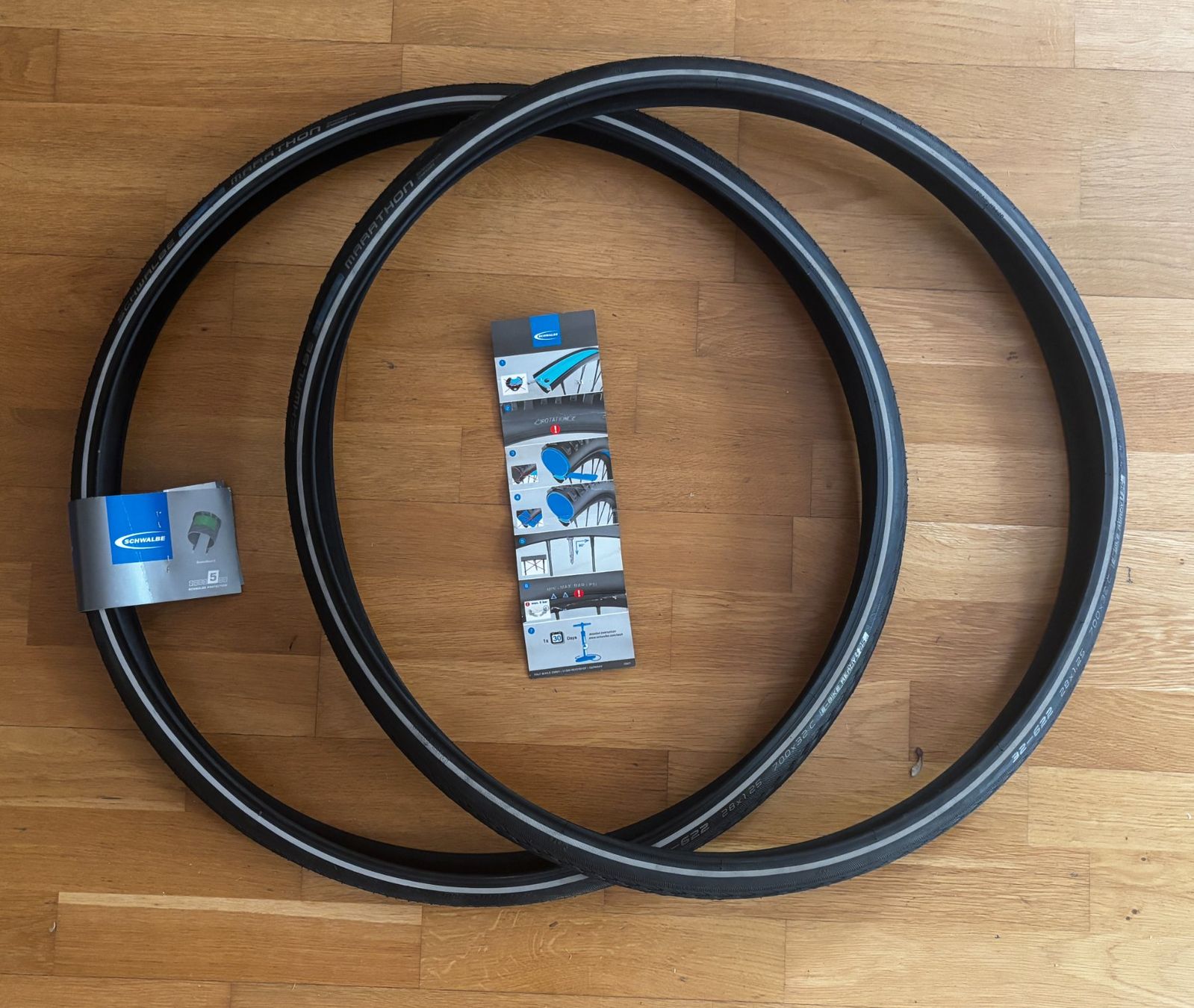 Schwalbe Pneus & Kompletträder: Schwalbe E-Bike Performance Reifen 28" - FABRIKNEU! – Neu (gemäss Beschreibung) aus Zürich von Piner