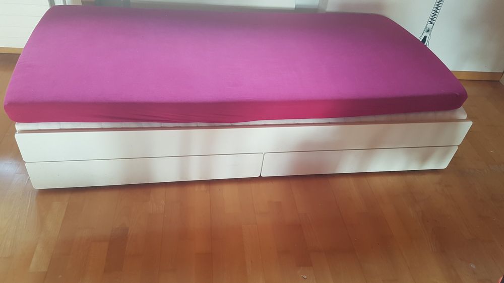 Polsterbett 140x200 Cm Mit Auszug & 2 Schubladen – In Weiß, Mit LED-Lichtleiste, Bis 250 Kg Belastbar