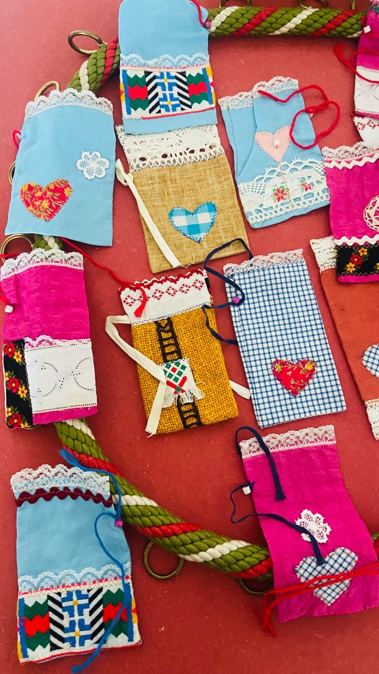 Alle Dekorationen: Adventskalender Handarbeit – Gebraucht aus Erlinsbach von pulverschneegut 7