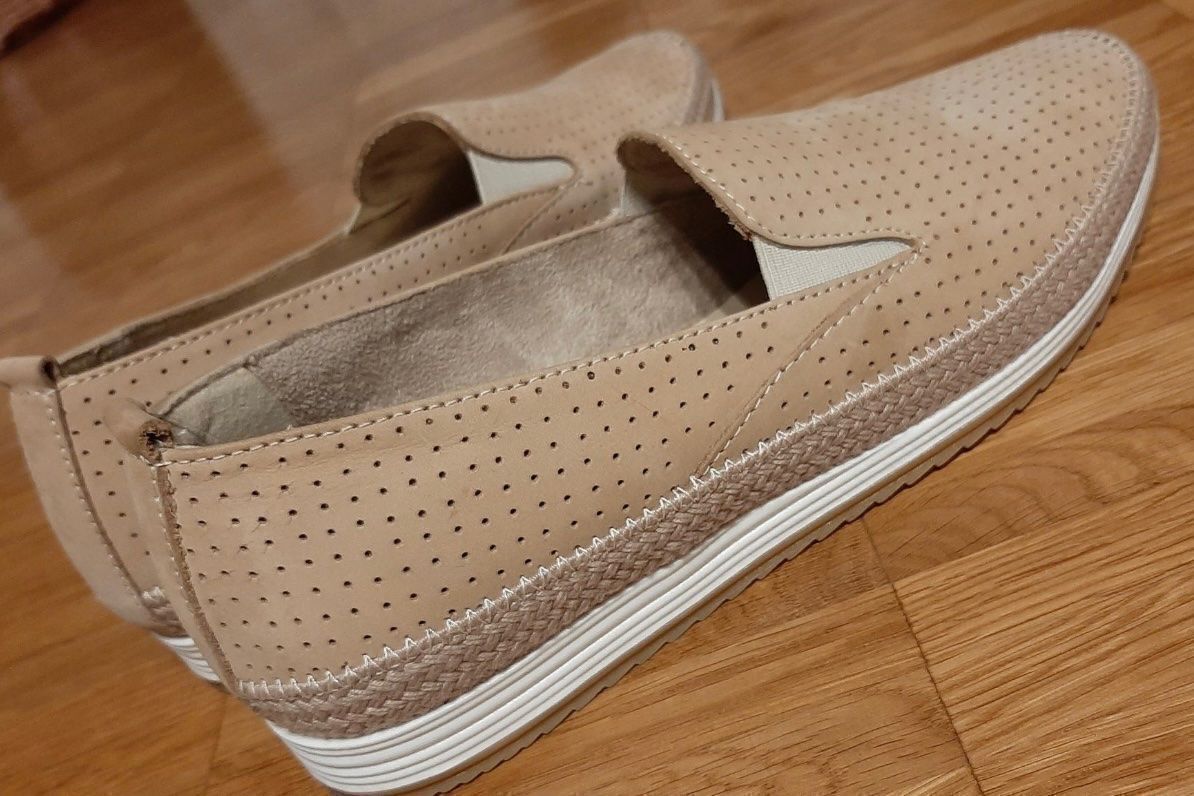 Scarpe da donna: leder schuhe gr 38 – Usato da Winterthur venduto da EasyRS