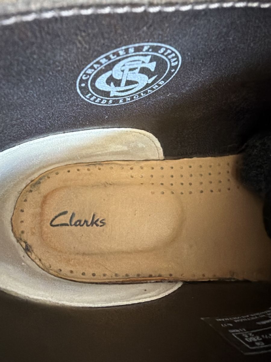 Clarks Scarpe da uomo: Bottines desert boots Clarks marron suede taille 44.5  – Usato da Forel (Lavaux) venduto da vuf_rdl9 2