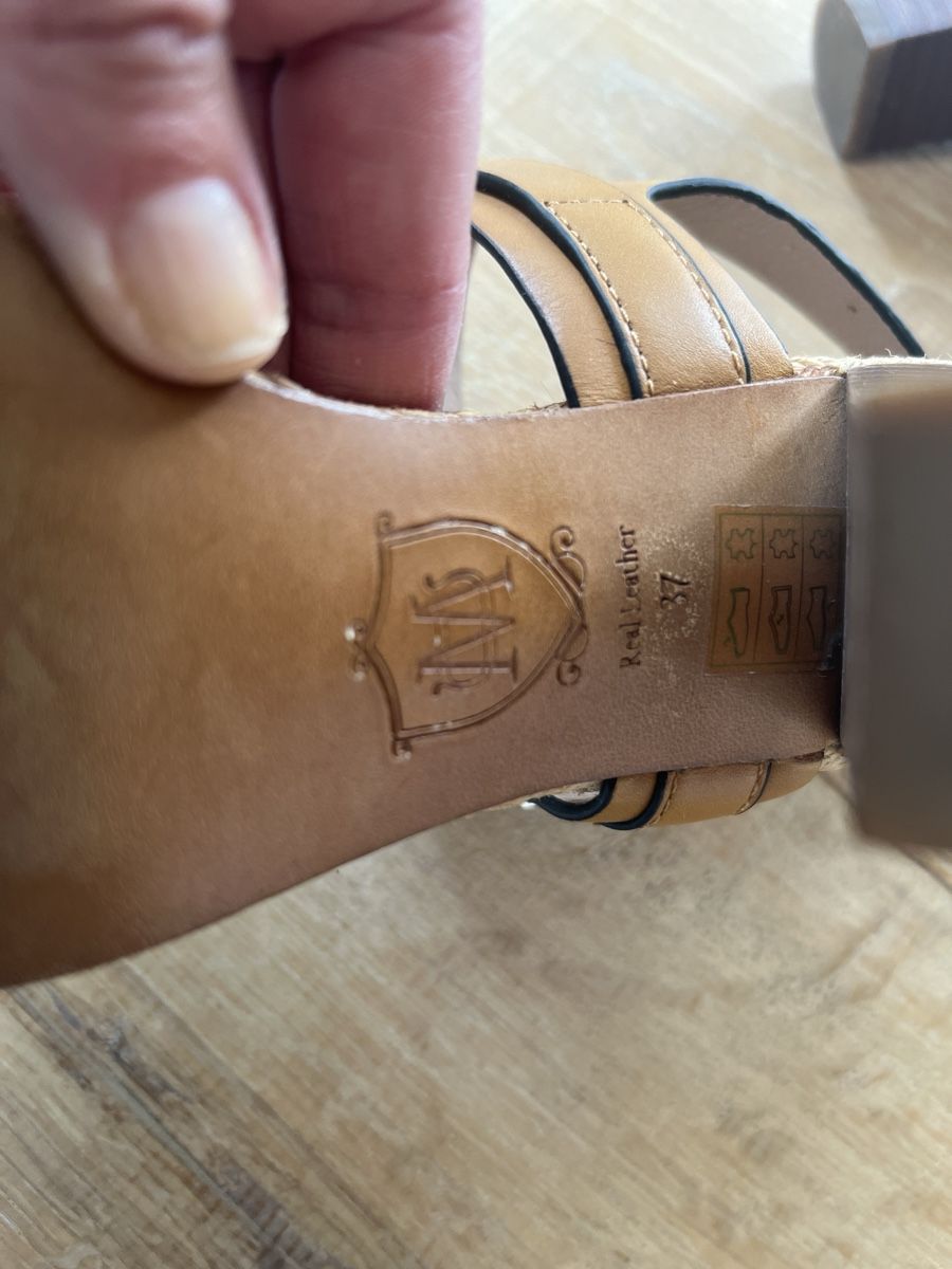 Massimo Dutti Damenschuhe: Massimo Dutti sandales – Gebraucht aus Nyon von ikel78 1