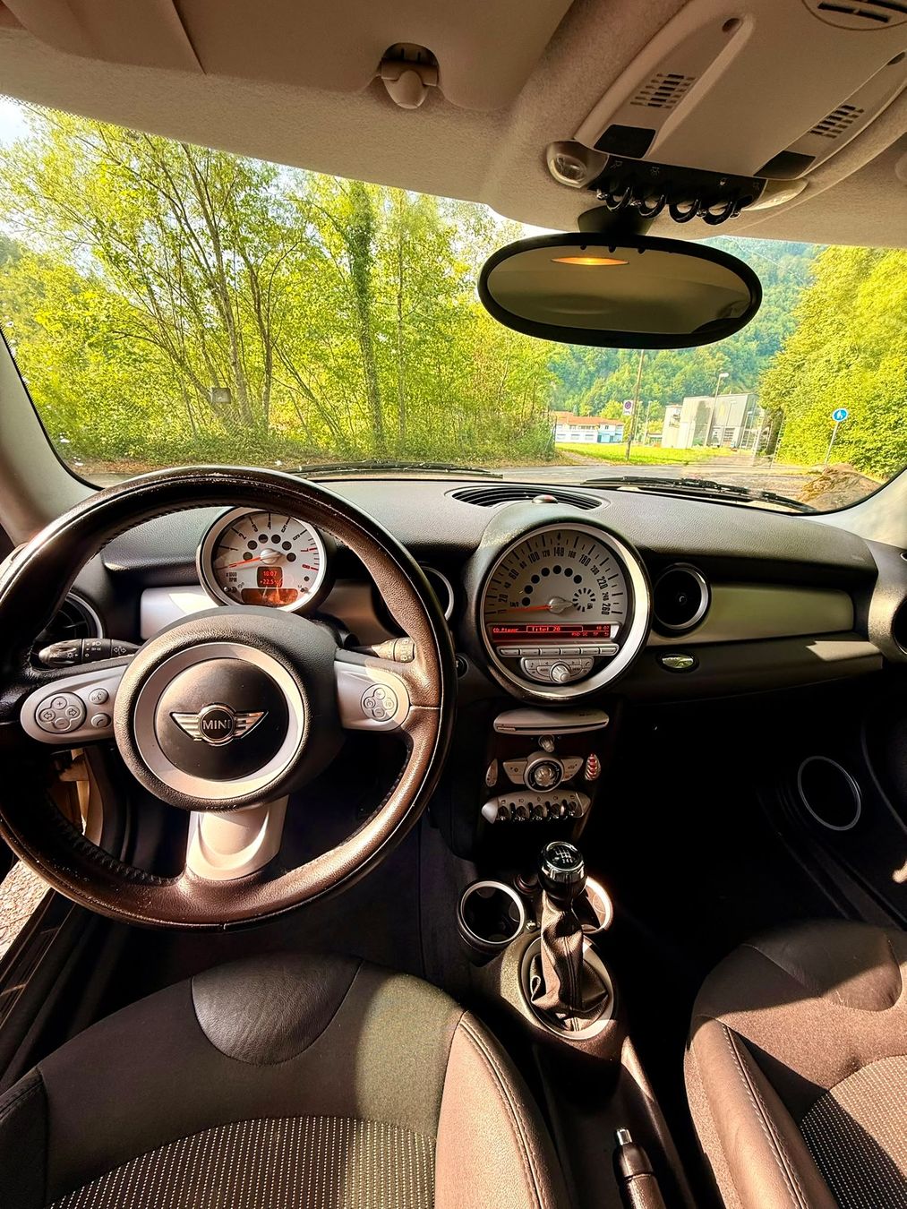 Mini Autos: Mini Cooper – D'occasion à MALTERS par MarinkoN 2