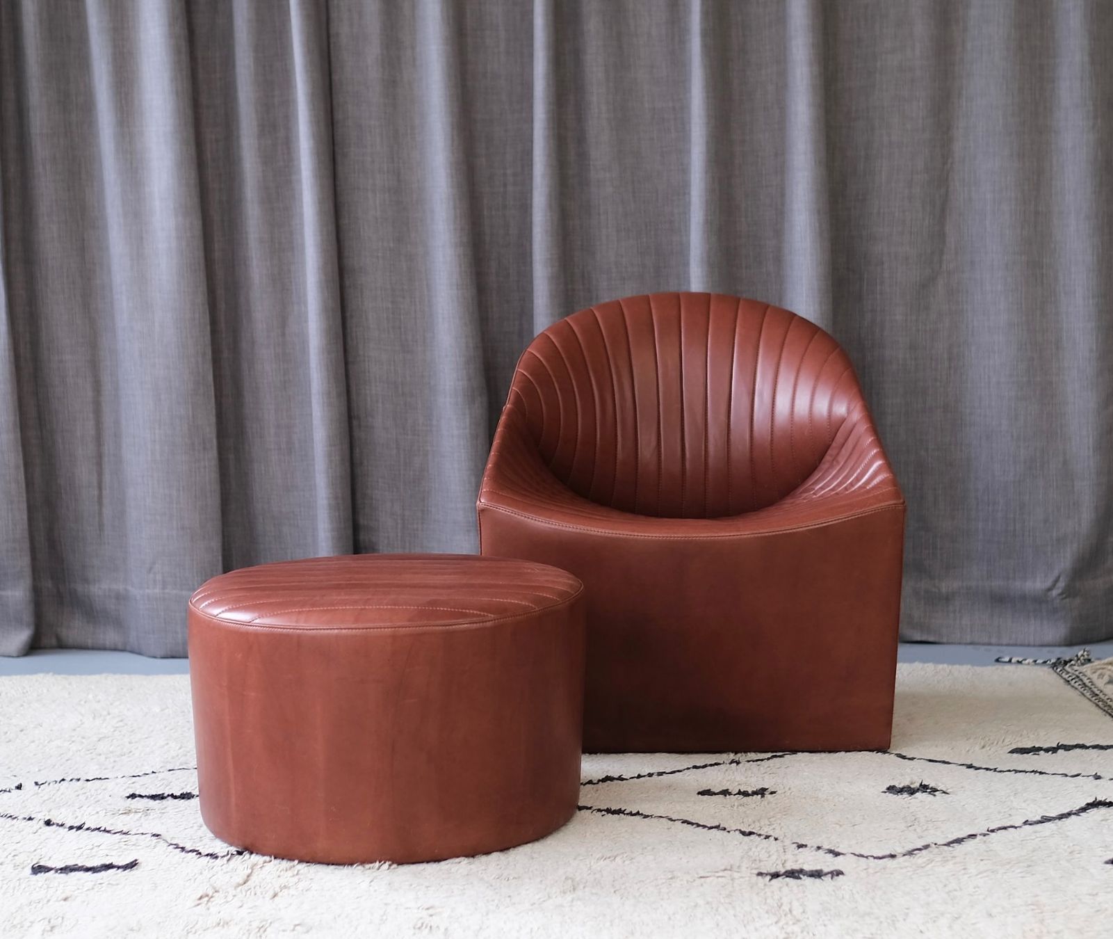 Wittmann Sessel: Oyster Sessel & Hocker von Wittmann – Gebraucht aus Bern von Zmodern_CON