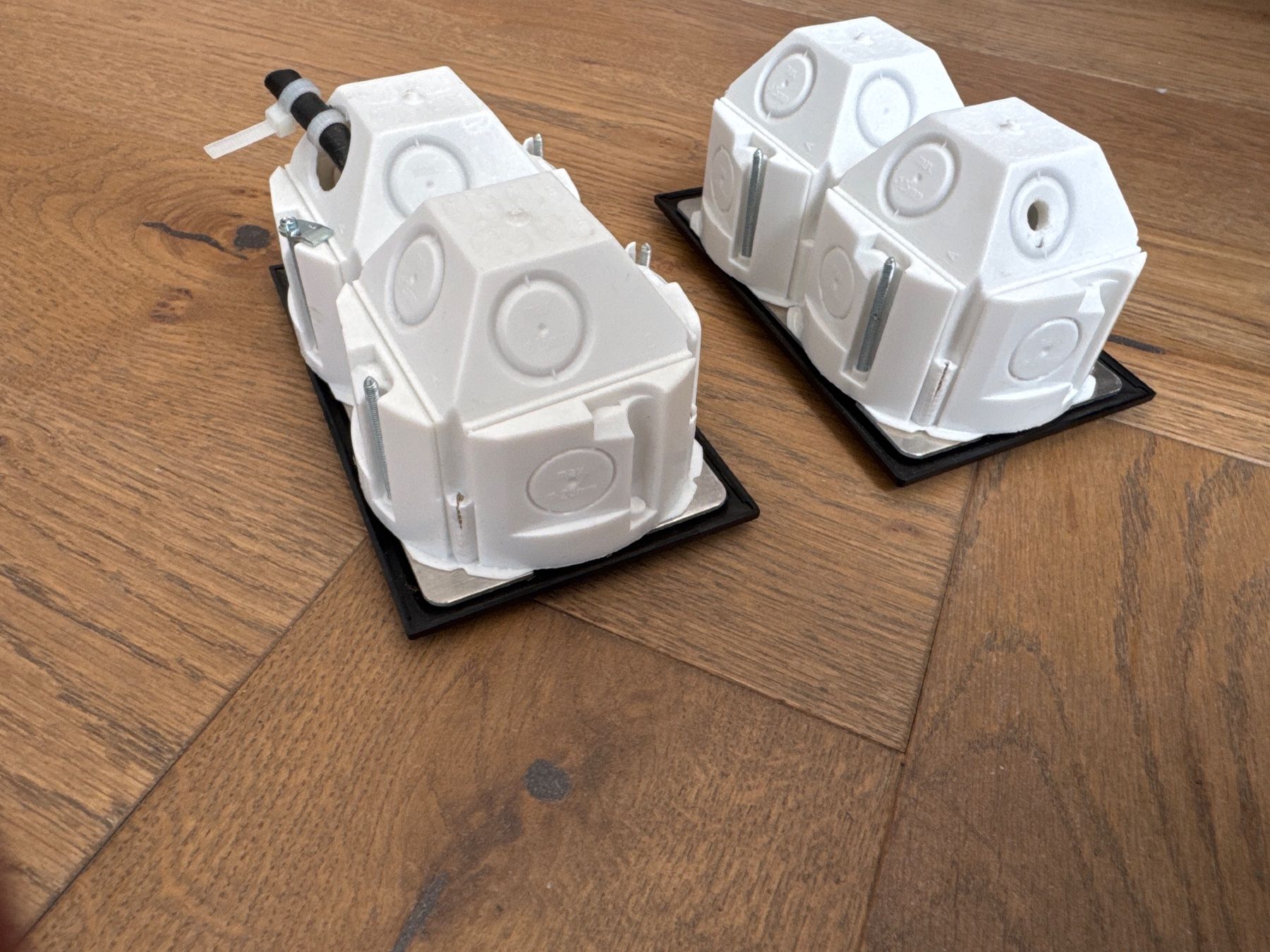 Stecker: Praktische Steckdose mit USB 2 Stück – Gebraucht aus Dietlikon von HighspeedUmzug 4