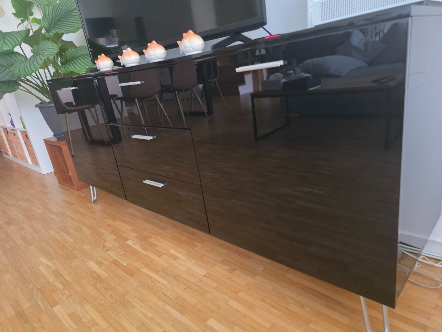 Kommoden: Kommode schwarz glänzend – Gebraucht aus Rotkreuz von fabiangmuender 1