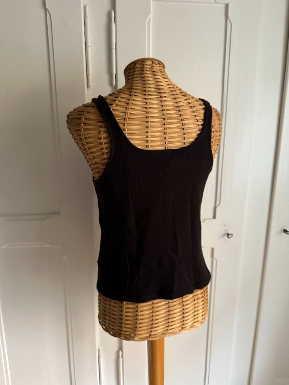 H&M Top: Trägertop schwarz M – Usato da Zürich venduto da Diazaio 2