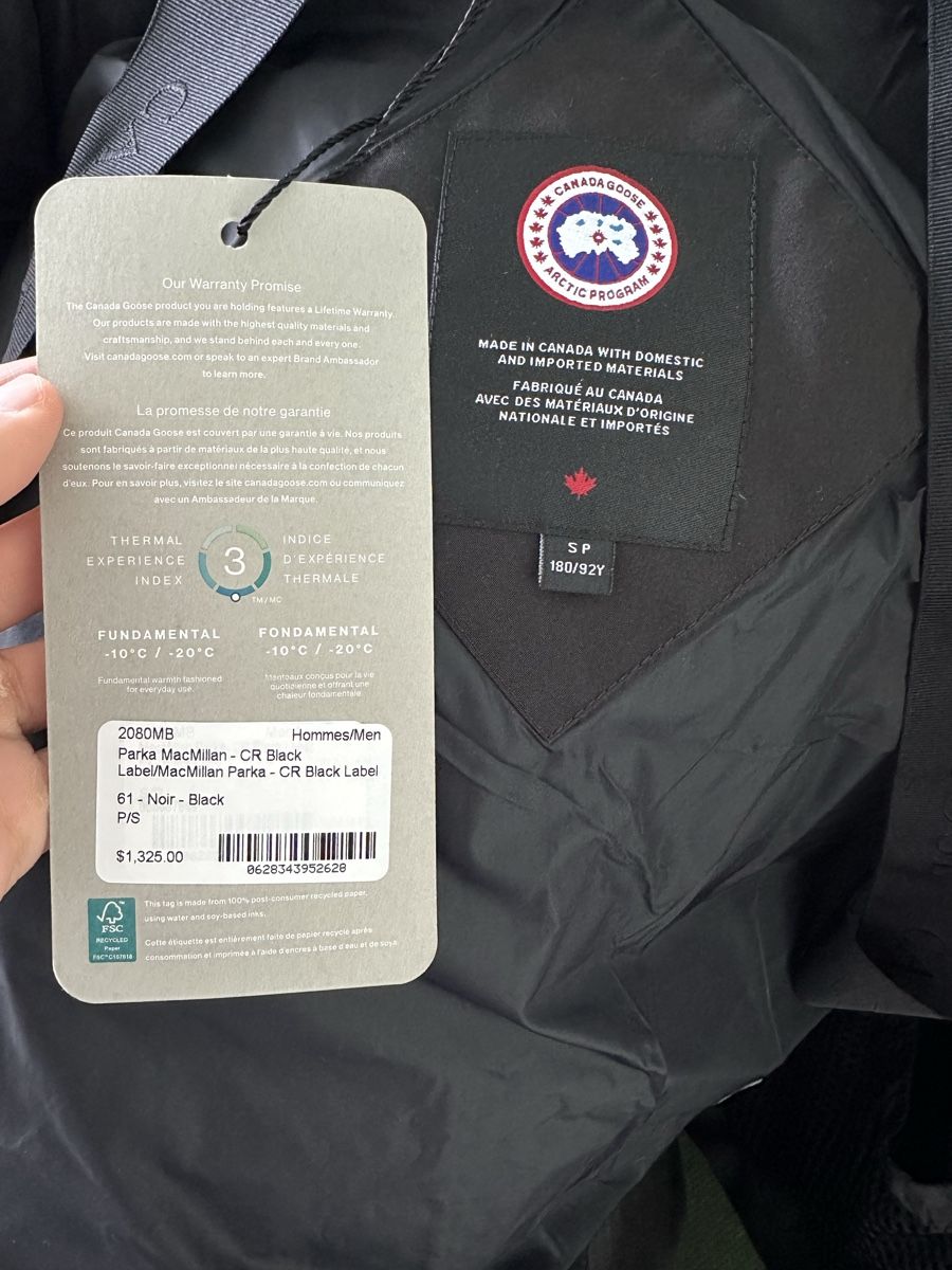 Canada Goose Giacche: Macmilan noir S – Nuovo (secondo la descrizione) da Genève venduto da isa_g5qj 4