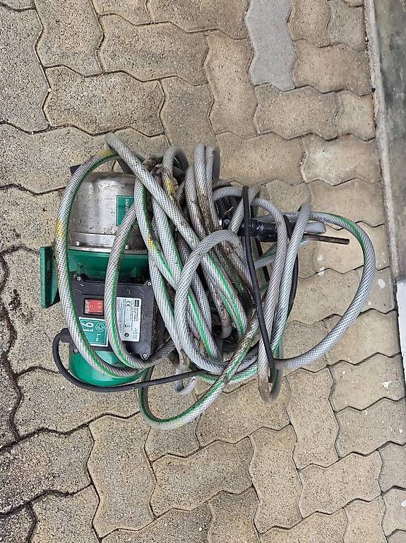 Pompe & Parti di ricambio: Tauch- / Gartenpumpe – Usato da Lausen venduto da 04362 2