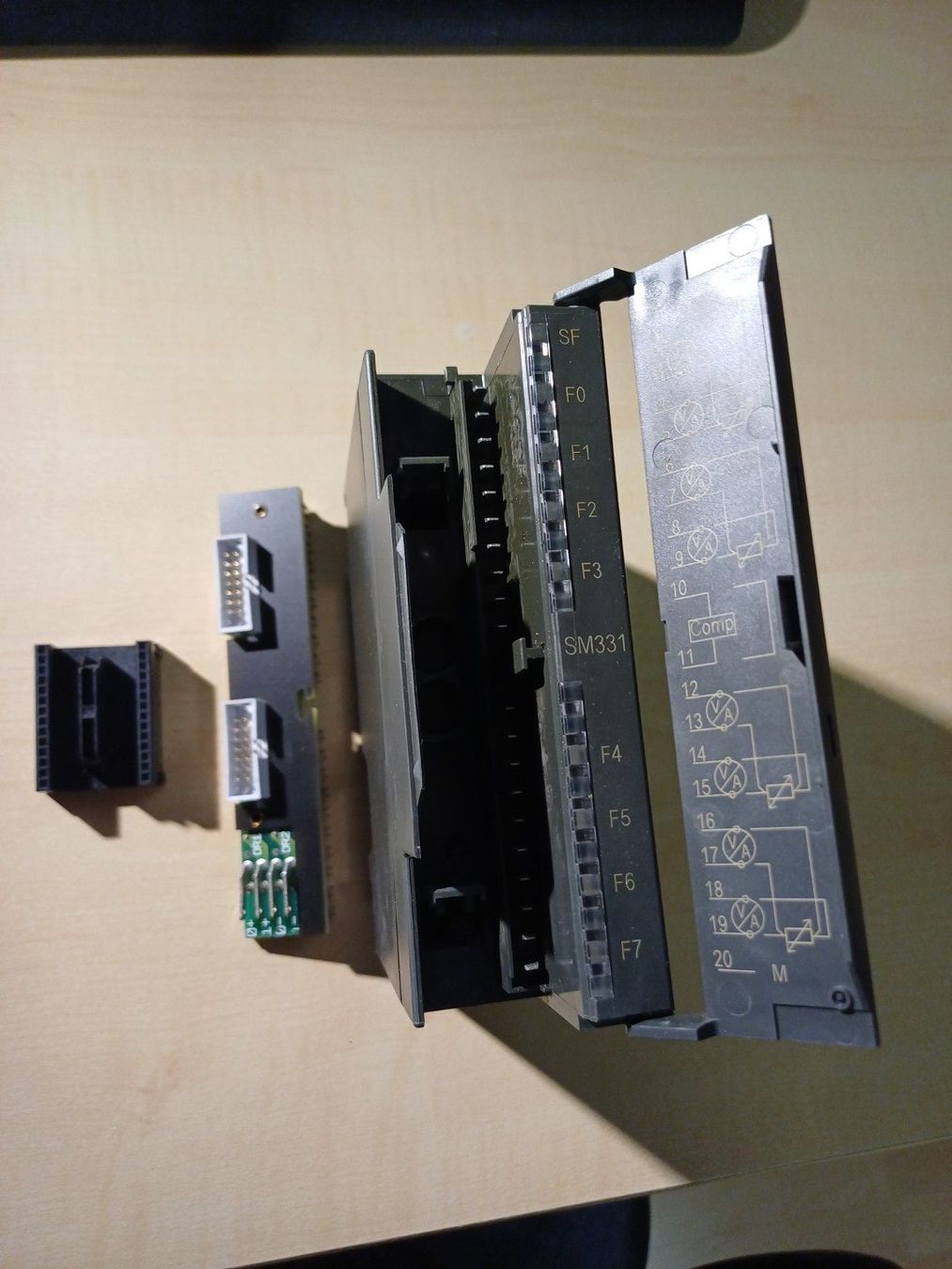 Componenti elettronici: VIPA 331-7KF01 SM331 8 x Analoger Eingang – Usato da Egliswil venduto da Cracky81 2
