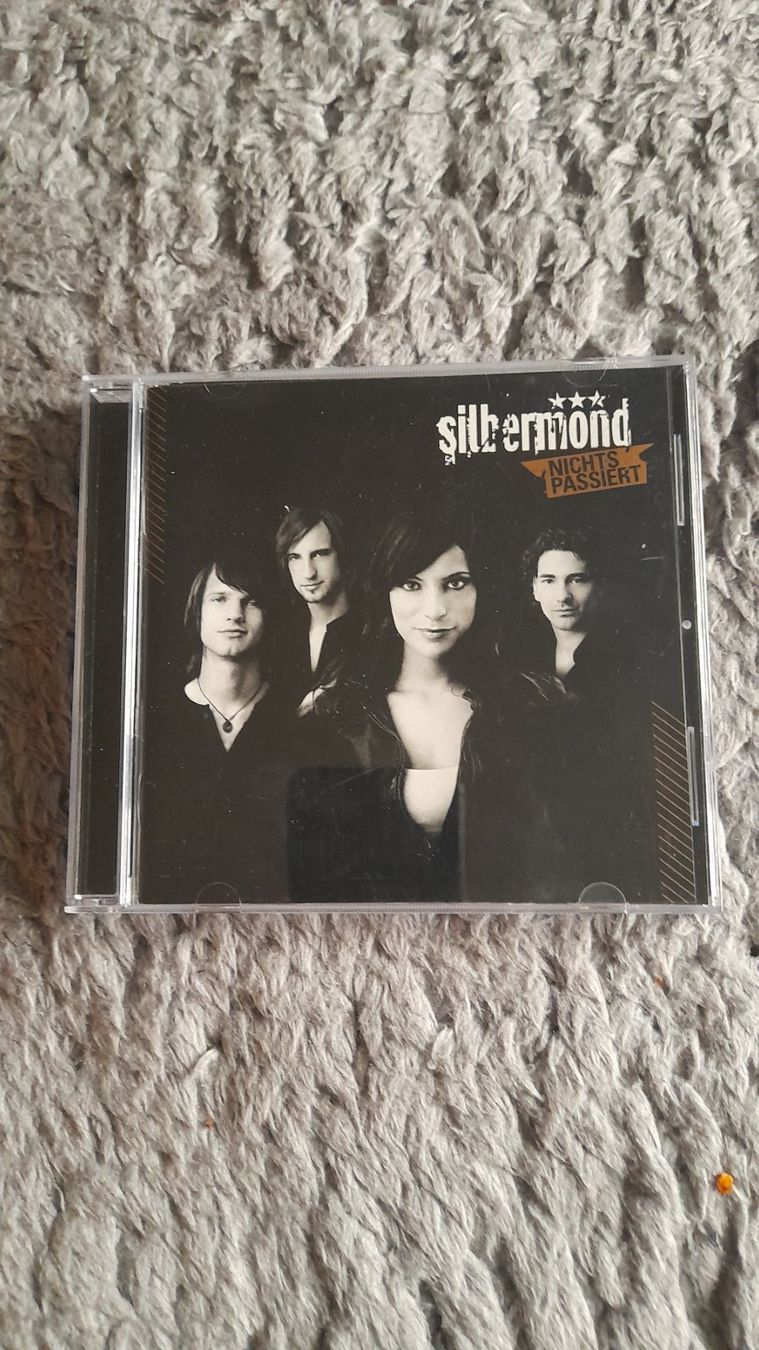 CD: SILBERMOND    NICHTS PASSIERT    CD – Usato da Wetzikon ZH venduto da Ramones01