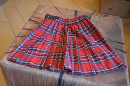 TAILLE 98-104 - JUPE